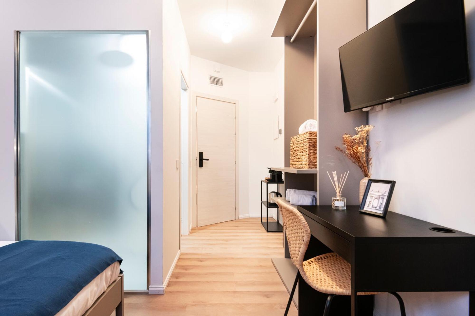 Easylife - Suite In Centrale Milán Exterior foto