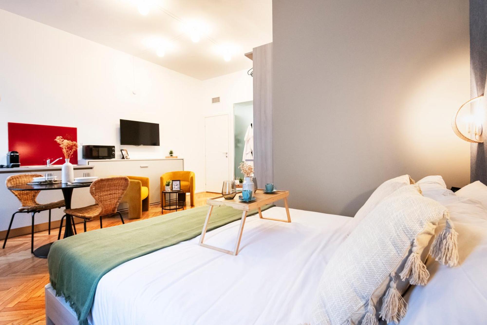 Easylife - Suite In Centrale Milán Exterior foto